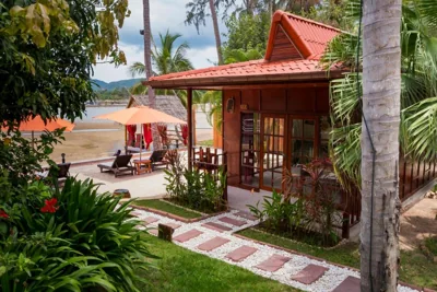 Bungalow Deluxe avec accès à la plage - lit double — Cyana Resort